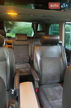 Мінівен Volkswagen Multivan 2010 в 
