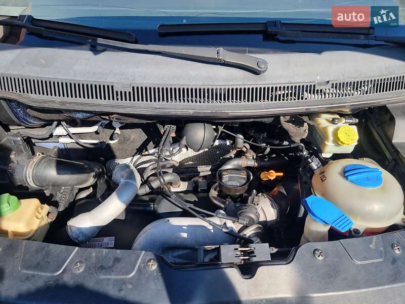 Минивэн Volkswagen Multivan 2005 в Болехове фото 20 Минивэн Volkswagen Multivan 2005 в Болехове