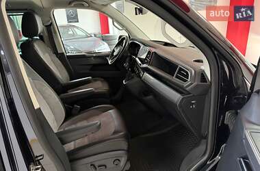 Минивэн Volkswagen Multivan 2020 в 