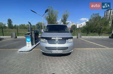 Минивэн Volkswagen Multivan 2003 в Киеве