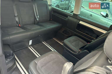 Минивэн Volkswagen Multivan 2019 в 