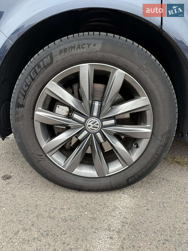 Минивэн Volkswagen Multivan 2017 в Ковеле