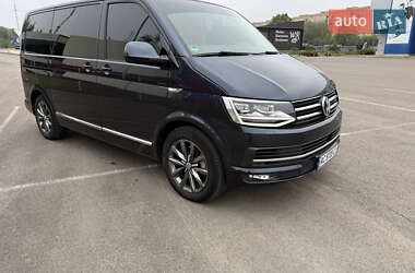 Мінівен Volkswagen Multivan 2017 в 