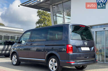 Минивэн Volkswagen Multivan 2019 в 