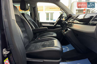 Минивэн Volkswagen Multivan 2019 в 