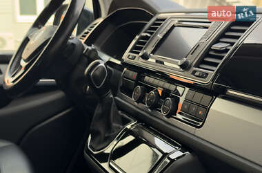 Минивэн Volkswagen Multivan 2019 в 