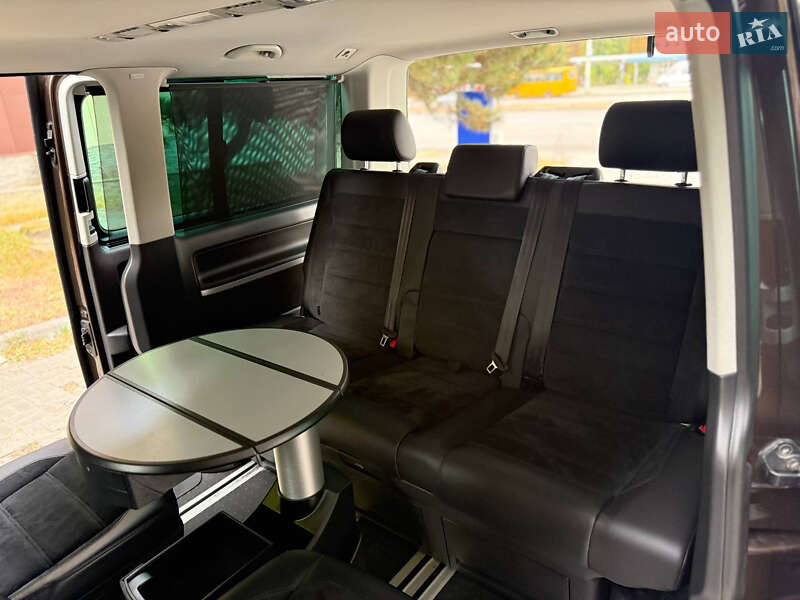 Минивэн Volkswagen Multivan 2016 в Днепре