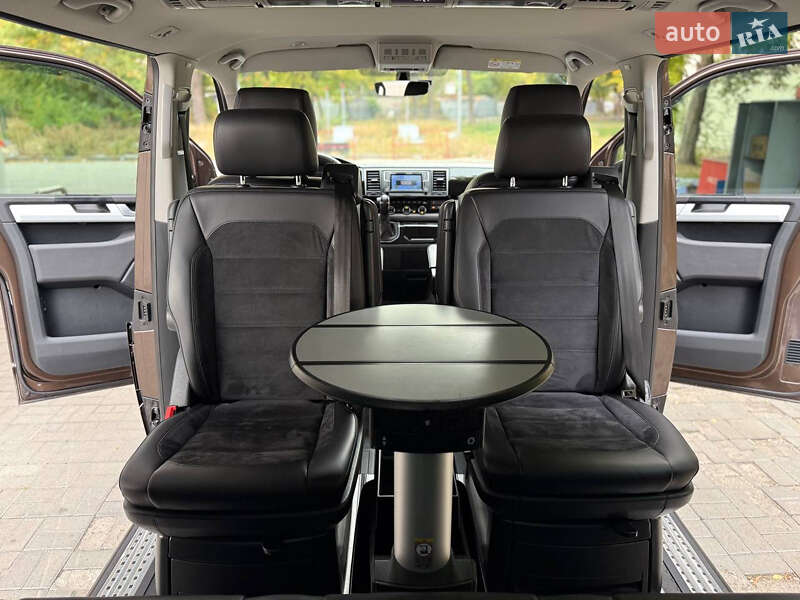 Минивэн Volkswagen Multivan 2016 в Днепре