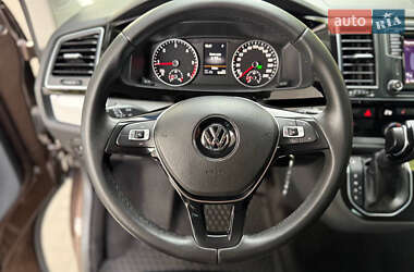 Минивэн Volkswagen Multivan 2016 в 