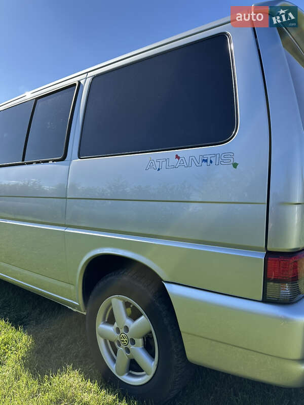 Минивэн Volkswagen Multivan 2001 в Ковеле