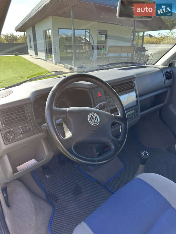 Минивэн Volkswagen Multivan 2001 в Ковеле