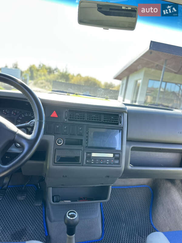 Минивэн Volkswagen Multivan 2001 в Ковеле