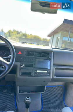 Минивэн Volkswagen Multivan 2001 в 