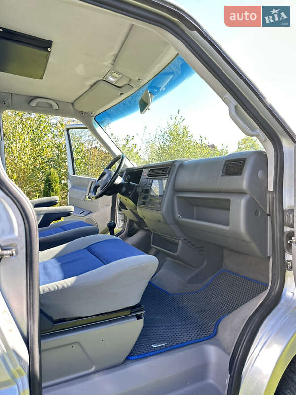 Минивэн Volkswagen Multivan 2001 в Ковеле