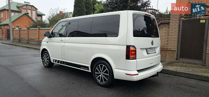 Минивэн Volkswagen Multivan 2017 в Хмельницком