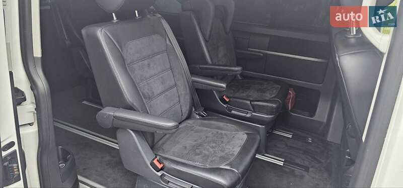 Минивэн Volkswagen Multivan 2017 в Хмельницком