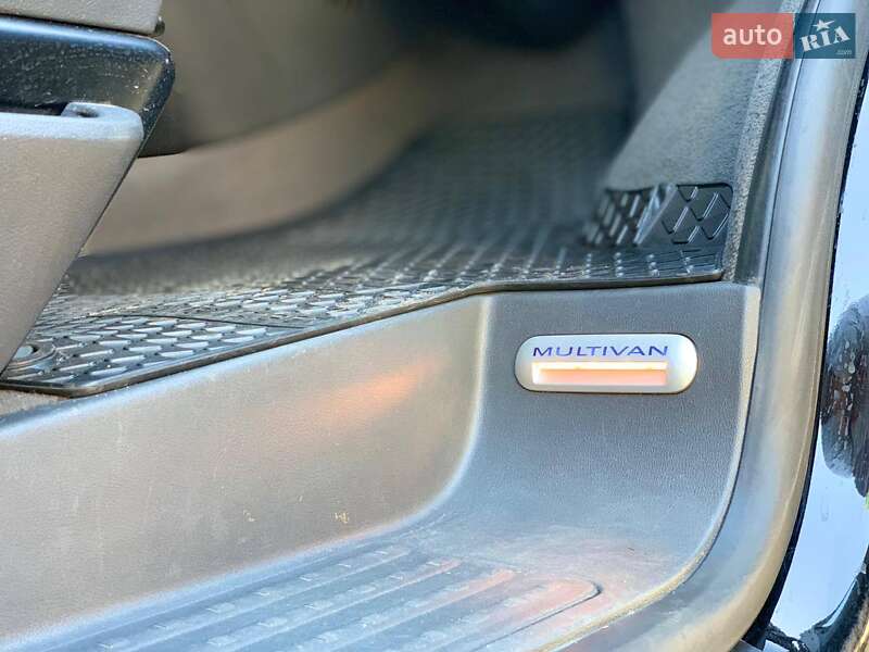 Минивэн Volkswagen Multivan 2007 в Яворове
