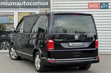 Минивэн Volkswagen Multivan 2015 в 