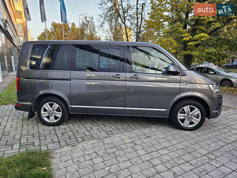 Минивэн Volkswagen Multivan 2015 в Киеве