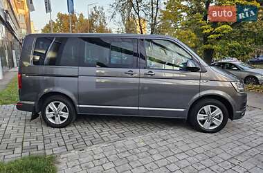 Мінівен Volkswagen Multivan 2015 в 