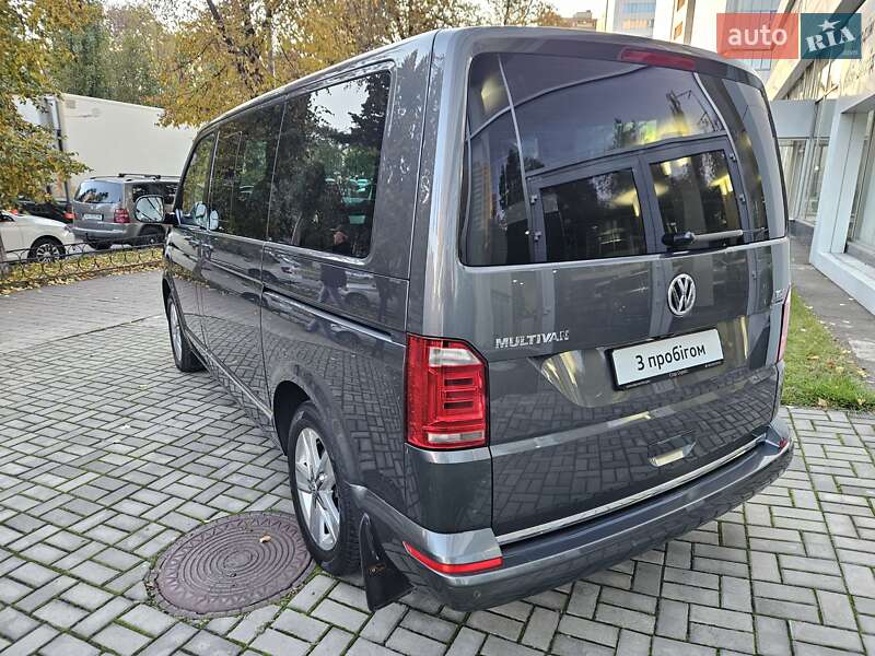 Минивэн Volkswagen Multivan 2015 в Киеве