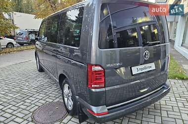 Мінівен Volkswagen Multivan 2015 в 