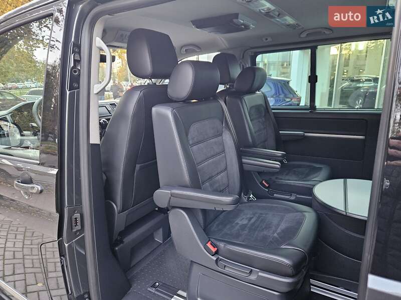 Минивэн Volkswagen Multivan 2015 в Киеве