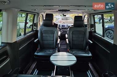 Мінівен Volkswagen Multivan 2015 в 