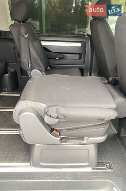 Мінівен Volkswagen Multivan 2012 в  фото 25 Мінівен Volkswagen Multivan 2012 в