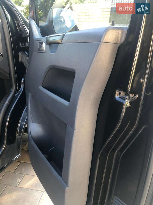 Мінівен Volkswagen Multivan 2011 в Чернігові