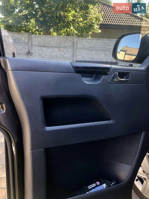 Мінівен Volkswagen Multivan 2011 в Чернігові