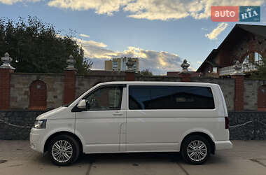 Мінівен Volkswagen Multivan 2015 в 