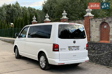 Мінівен Volkswagen Multivan 2015 в 