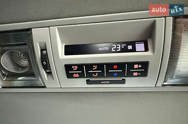 Мінівен Volkswagen Multivan 2015 в 