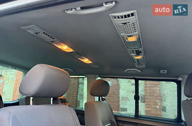 Мінівен Volkswagen Multivan 2015 в 