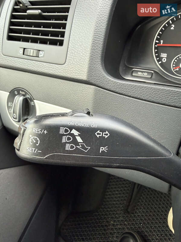 Минивэн Volkswagen Multivan 2015 в Красилове фото 101 Минивэн Volkswagen Multivan 2015 в Красилове