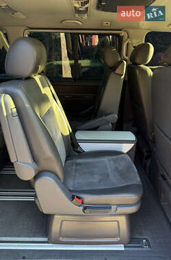 Мінівен Volkswagen Multivan 2012 в 