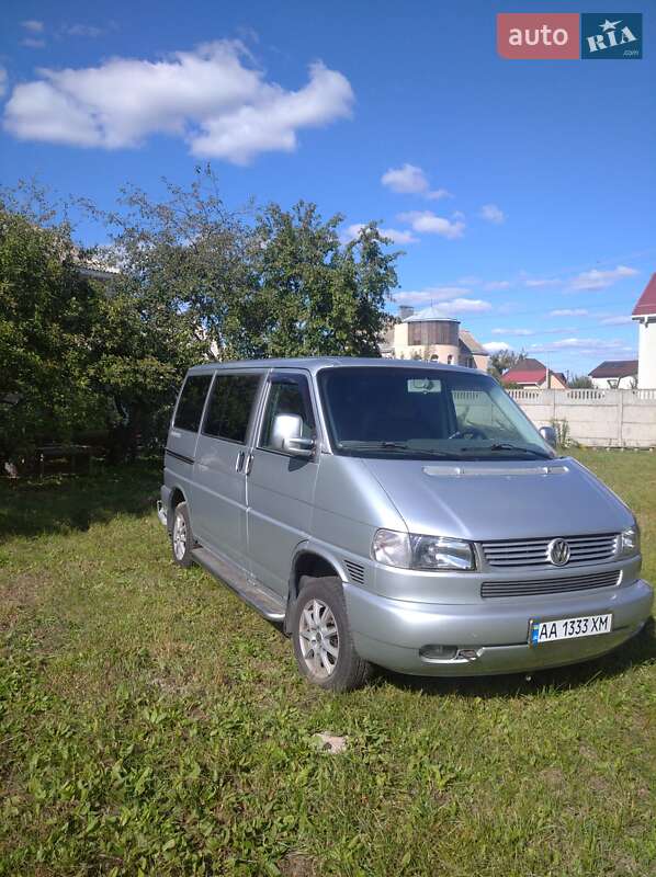 Минивэн Volkswagen Multivan 2002 в Киеве