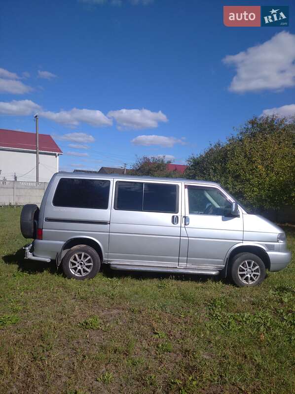 Минивэн Volkswagen Multivan 2002 в Киеве