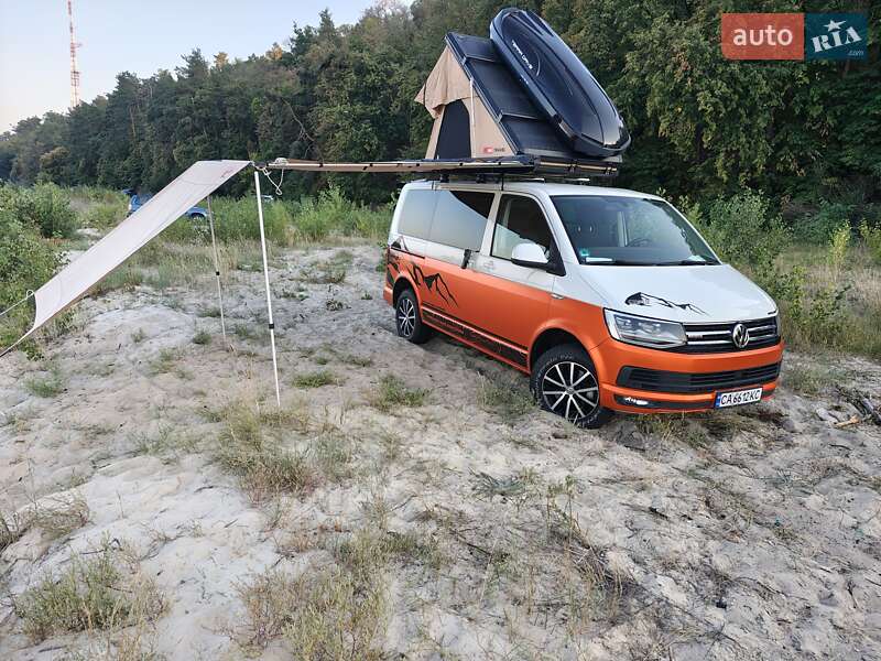 Мінівен Volkswagen Multivan 2016 в Черкасах
