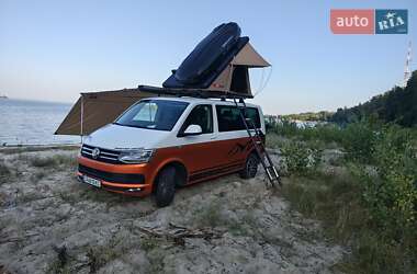 Мінівен Volkswagen Multivan 2016 в 