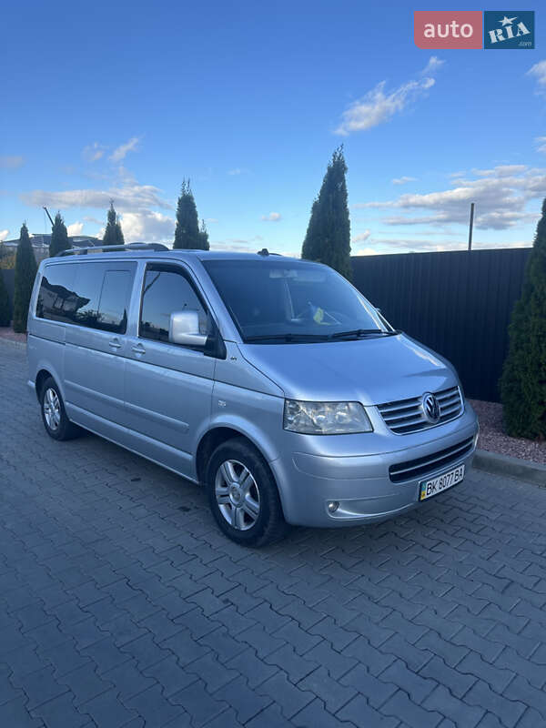 Мінівен Volkswagen Multivan 2005 в Тернополі