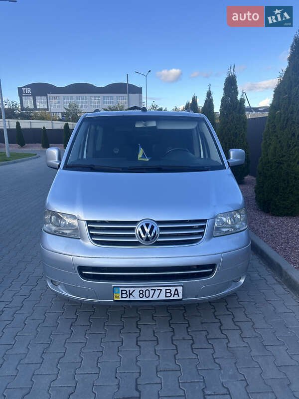 Мінівен Volkswagen Multivan 2005 в Тернополі