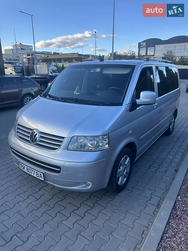 Мінівен Volkswagen Multivan 2005 в Тернополі