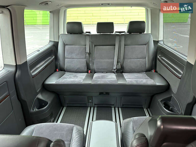 Мінівен Volkswagen Multivan 2012 в Києві