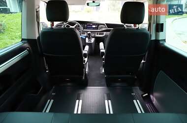 Мінівен Volkswagen Multivan 2021 в 