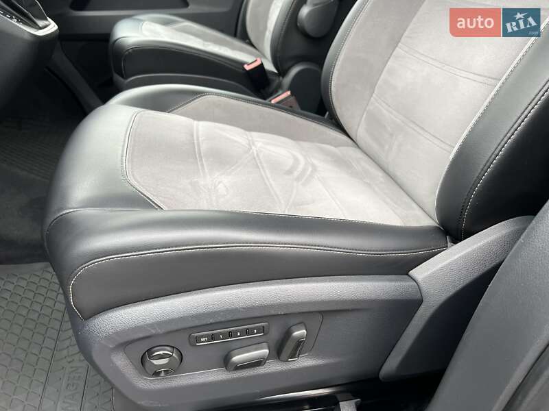 Мінівен Volkswagen Multivan 2019 в Києві