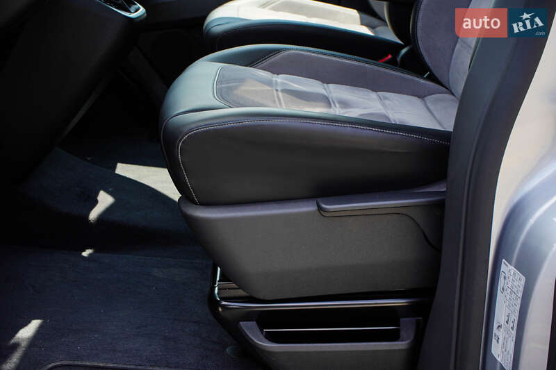 Мінівен Volkswagen Multivan 2020 в Житомирі