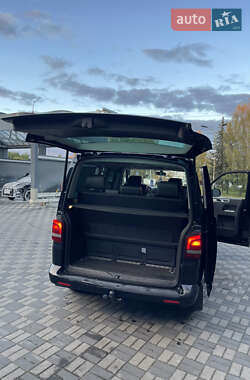 Мінівен Volkswagen Multivan 2011 в  фото 9 Мінівен Volkswagen Multivan 2011 в
