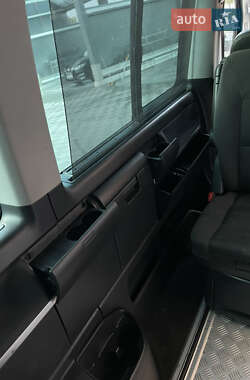 Мінівен Volkswagen Multivan 2011 в  фото 17 Мінівен Volkswagen Multivan 2011 в